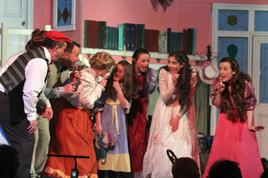 There is plenty of family fun in the stage production of Meet Me In St Louis.