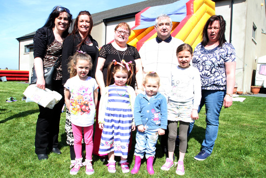 Nuala Mulholland, Jennifer Davey, Assistant, Tiny Toons Leader, with Patricia Curran, Chairperson, Noel Curran Director, and Karen Fitzsimons, Assistant, and some of the children enjoying the fun day in Bishopscourt.