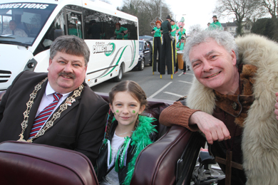 St Patrick chats to Down Council Chairman Cllr Billy Walker and his grand-daugher Rianna McKeever.