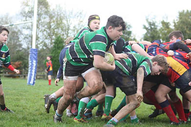 Morgan Crockery breaks from the back of the scrum.