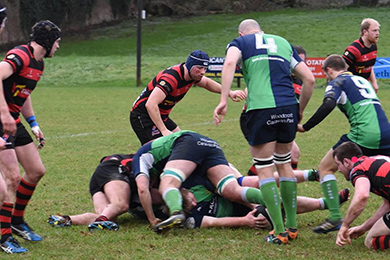 Kenny Morton and Jonny Murdock secure a Hinch ball in the loose.